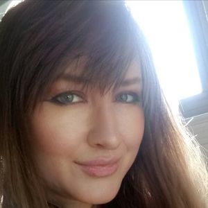 Meet your Posher, Claire